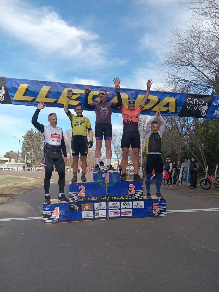 Bochín Mandrini y Guillermo Erro se subieron al podio en Río Colorado
