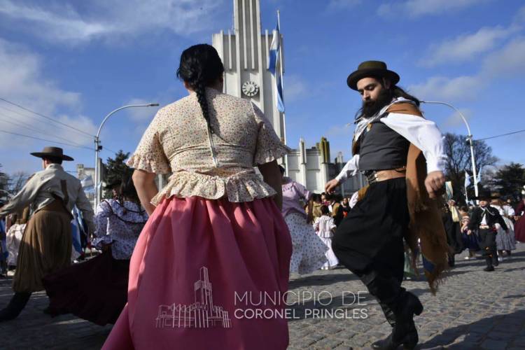 Acto oficial por el 210° Aniversario de la Declaración de la Independencia