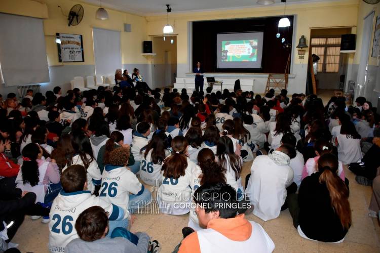 Charla sobre cuidado y bienestar animal