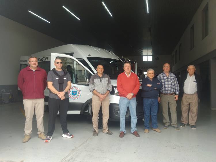 Se presentó una nueva Unidad 0KM en el cuartel de Bomberos Voluntarios de Coronel Pringles